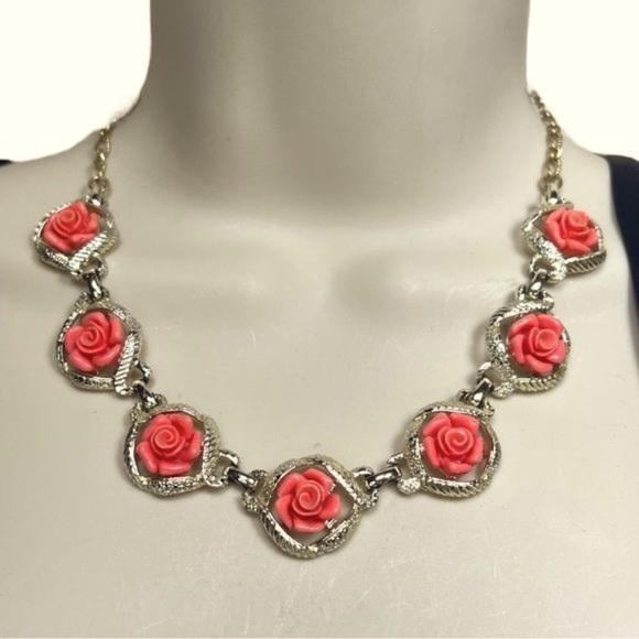 Mid Century Sarah Coventry Set Fashion 1960s Necklace and Bracelet Coral Roses - Picture 4 of 12